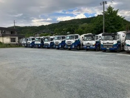 コンクリートミキサー車運転手 (熊本北営業所 / 正社員)